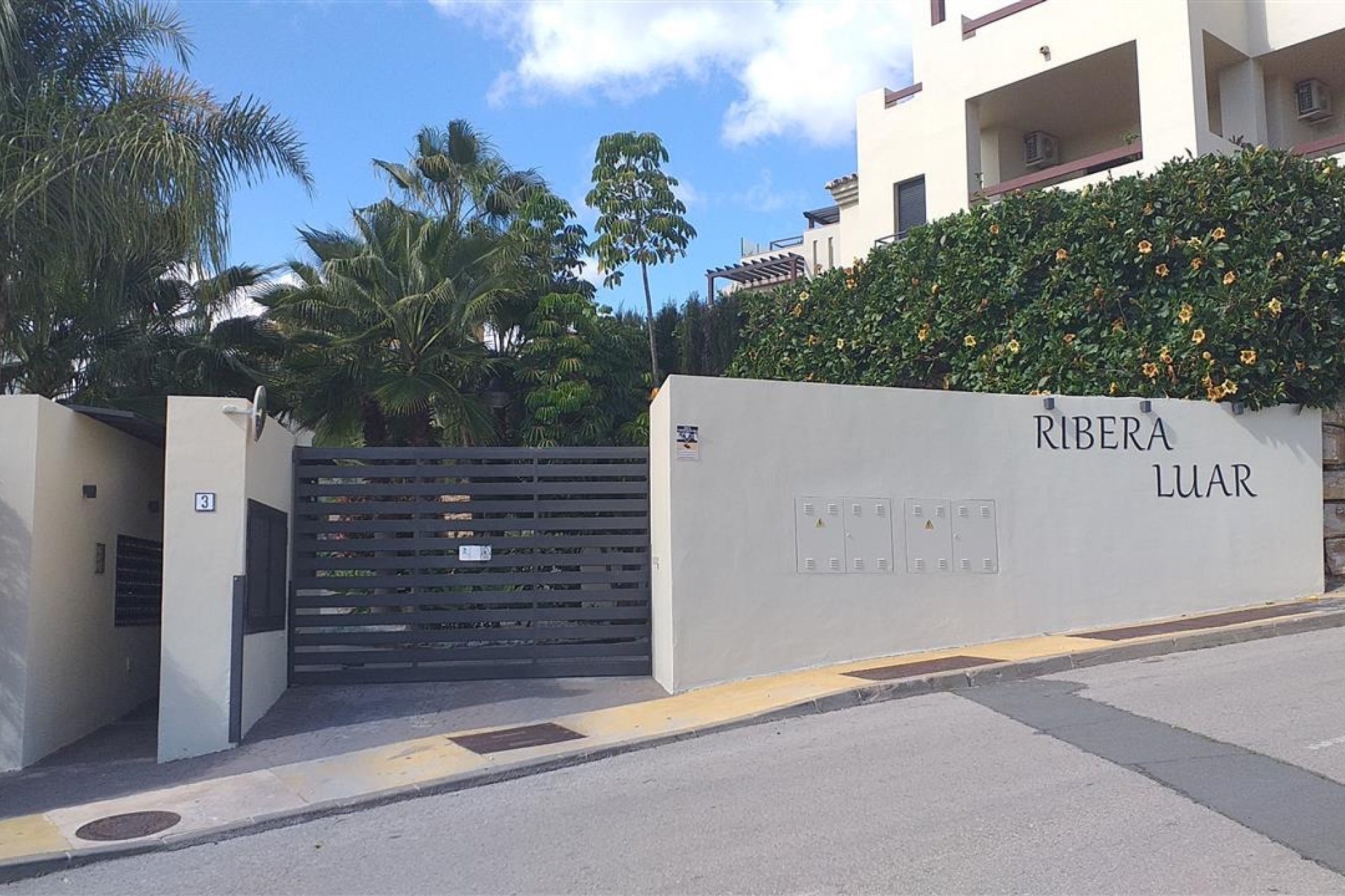 Resale - apartment -
Estepona - Selwo